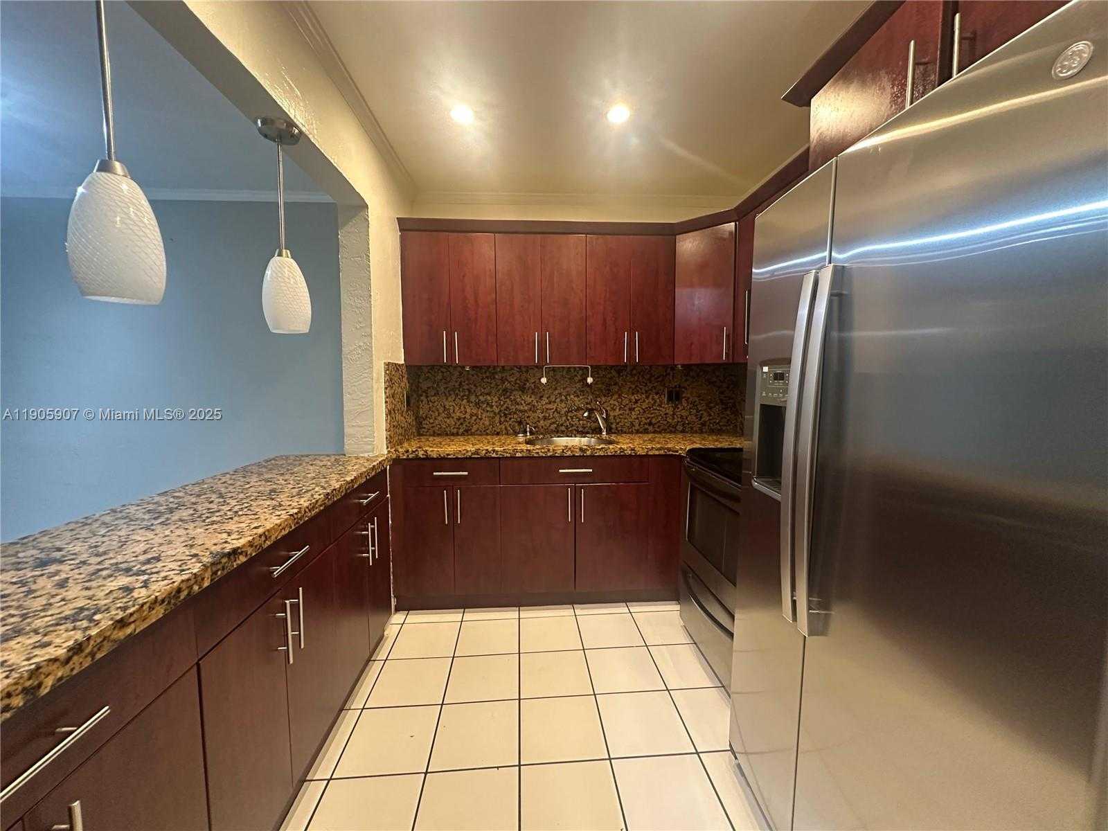 Small Image of 1275 WEST 35TH ST #60B, Hialeah Number 4