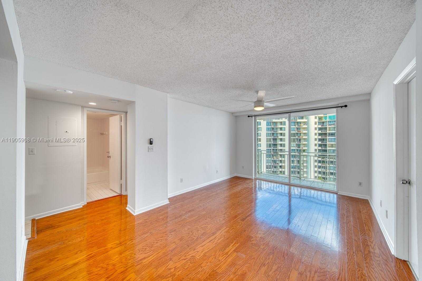 Small Image of 770 CLAUGHTON ISLAND DR #1803, Miami Number 17