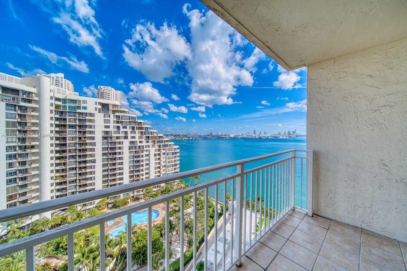 Small Image of 770 CLAUGHTON ISLAND DR #1803, Miami Number 24