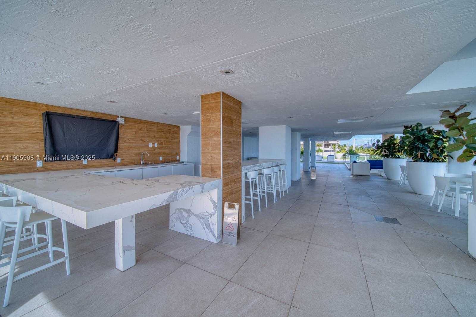 Small Image of 770 CLAUGHTON ISLAND DR #1803, Miami Number 29