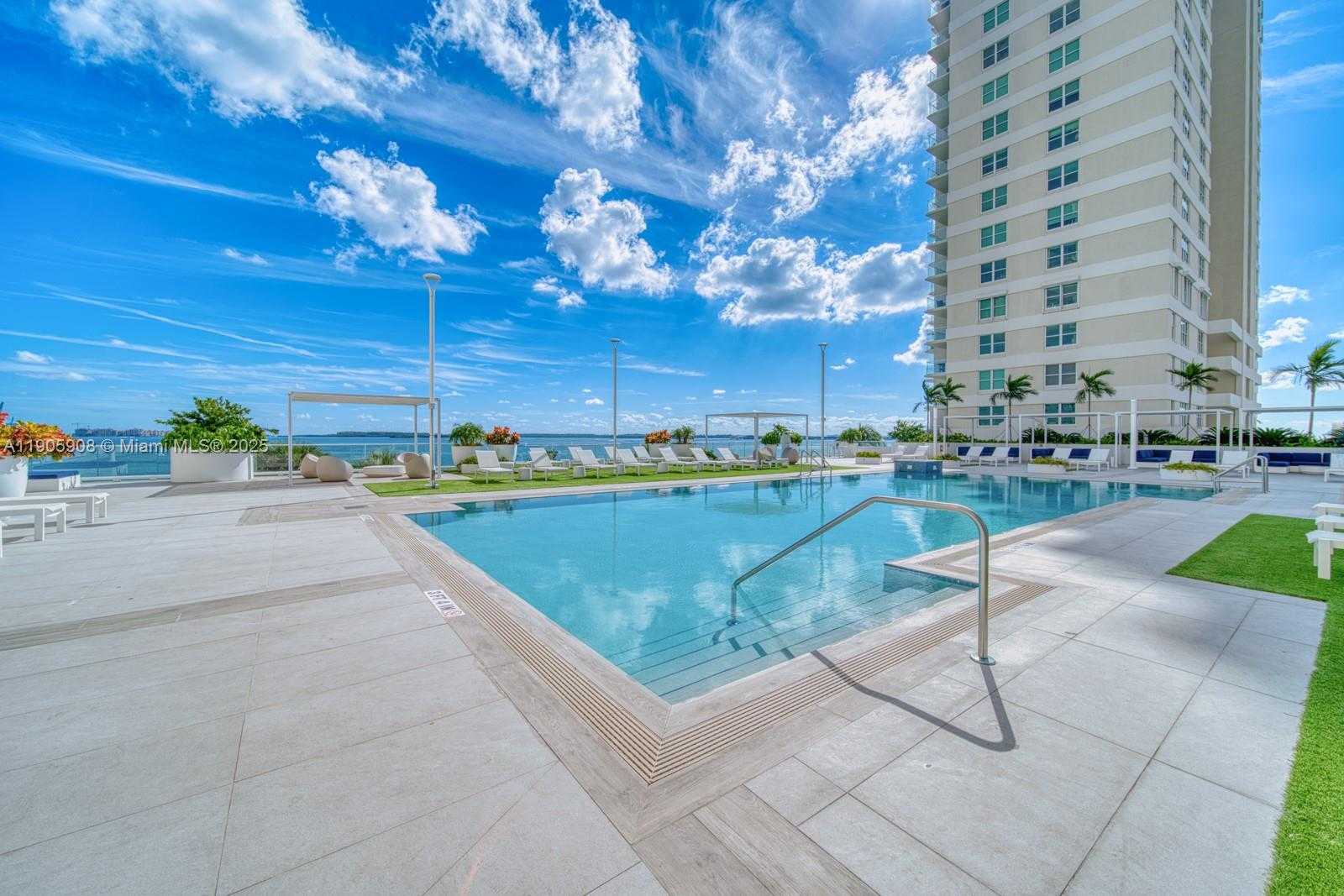 Small Image of 770 CLAUGHTON ISLAND DR #1803, Miami Number 30