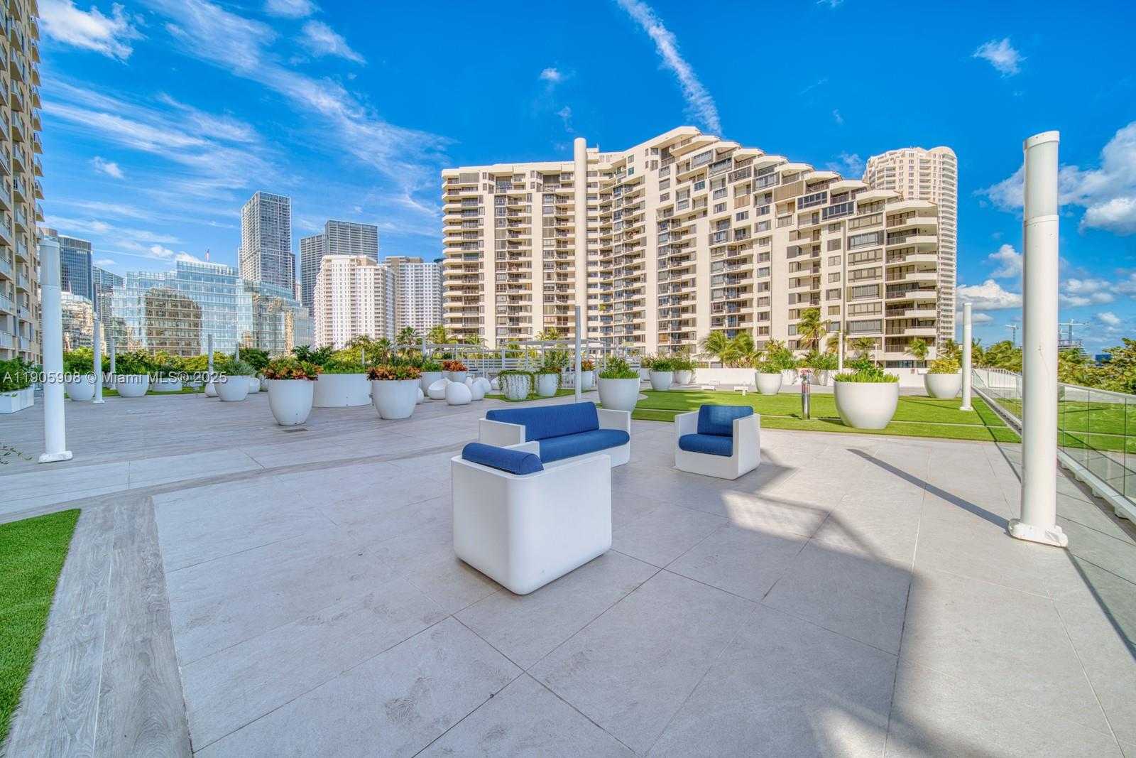 Small Image of 770 CLAUGHTON ISLAND DR #1803, Miami Number 33