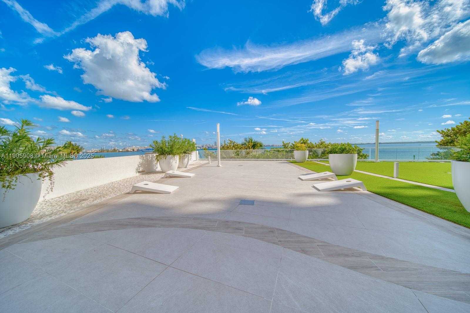 Small Image of 770 CLAUGHTON ISLAND DR #1803, Miami Number 34