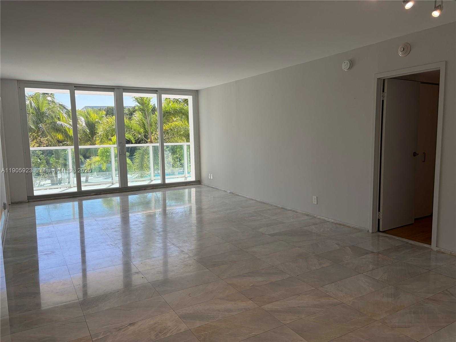 Small Image of 100 BAYVIEW DR #222, Sunny Isles Beach Number 7