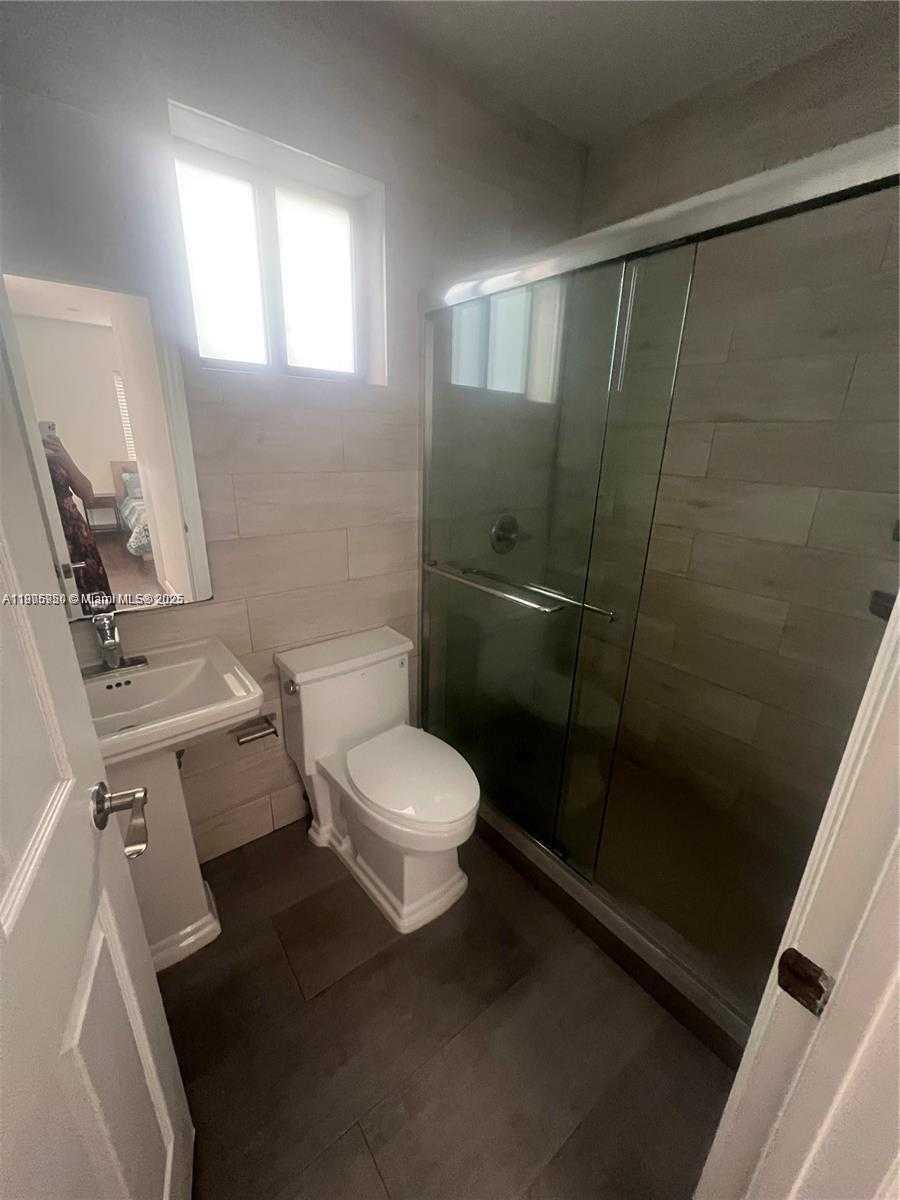 Small Image of 920 SOUTH WEST 9TH ST #A, Miami Number 14