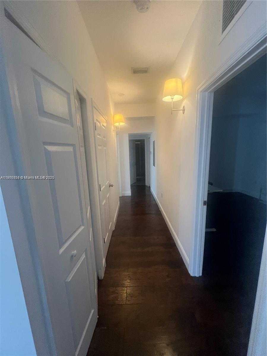 Small Image of 920 SOUTH WEST 9TH ST #A, Miami Number 8