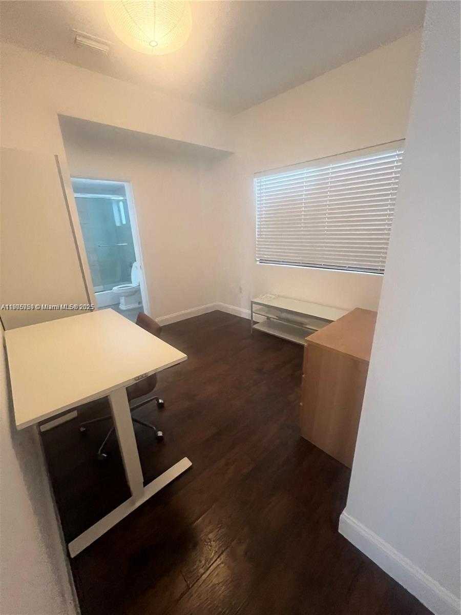 Small Image of 920 SOUTH WEST 9TH ST #A, Miami Number 9