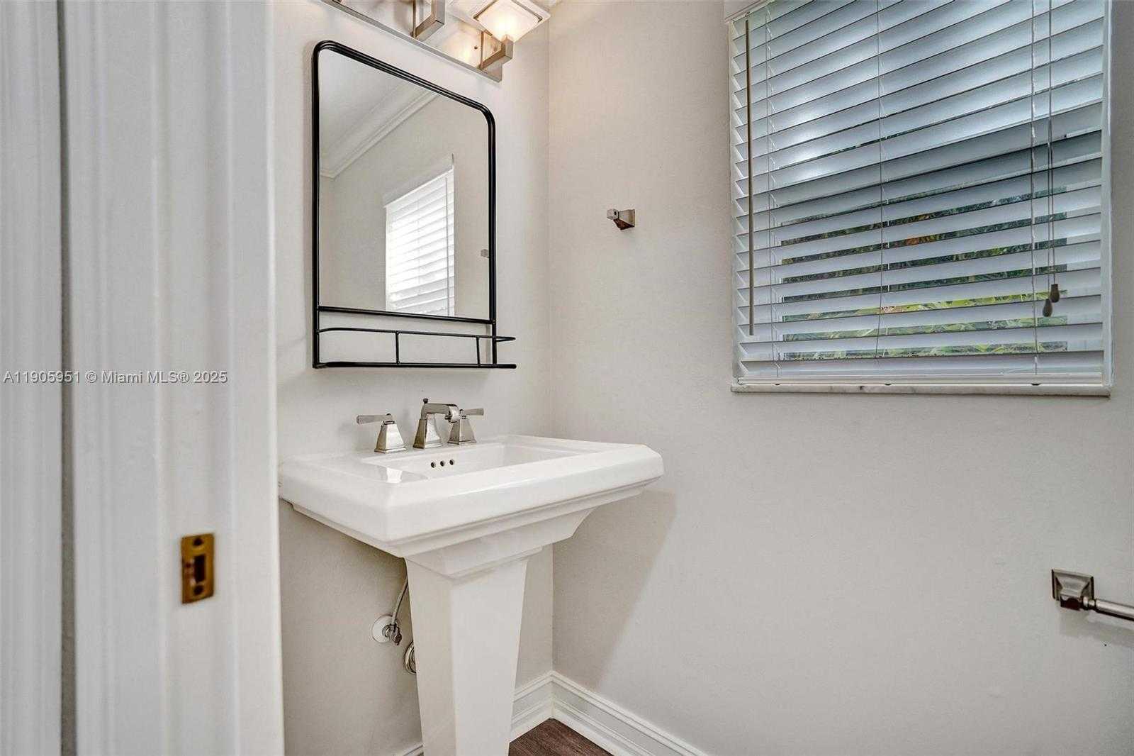 Small Image of 3801 NORTH WEST 27TH AVE, Boca Raton Number 30