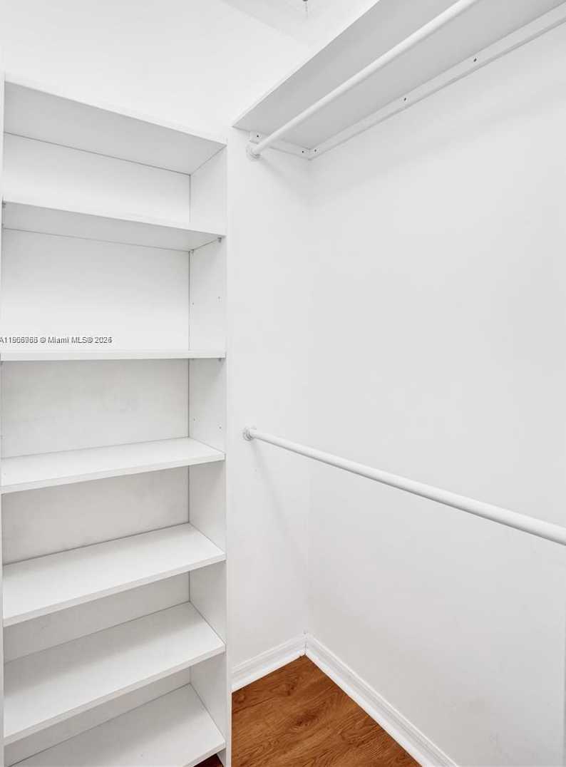 Small Image of 5922 SIENA LN, Hollywood Number 28