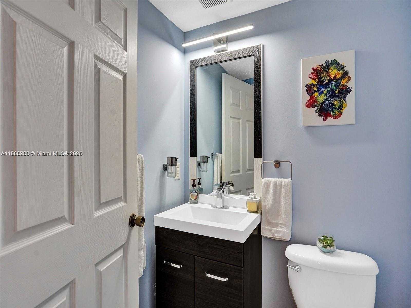 Small Image of 5922 SIENA LN, Hollywood Number 35