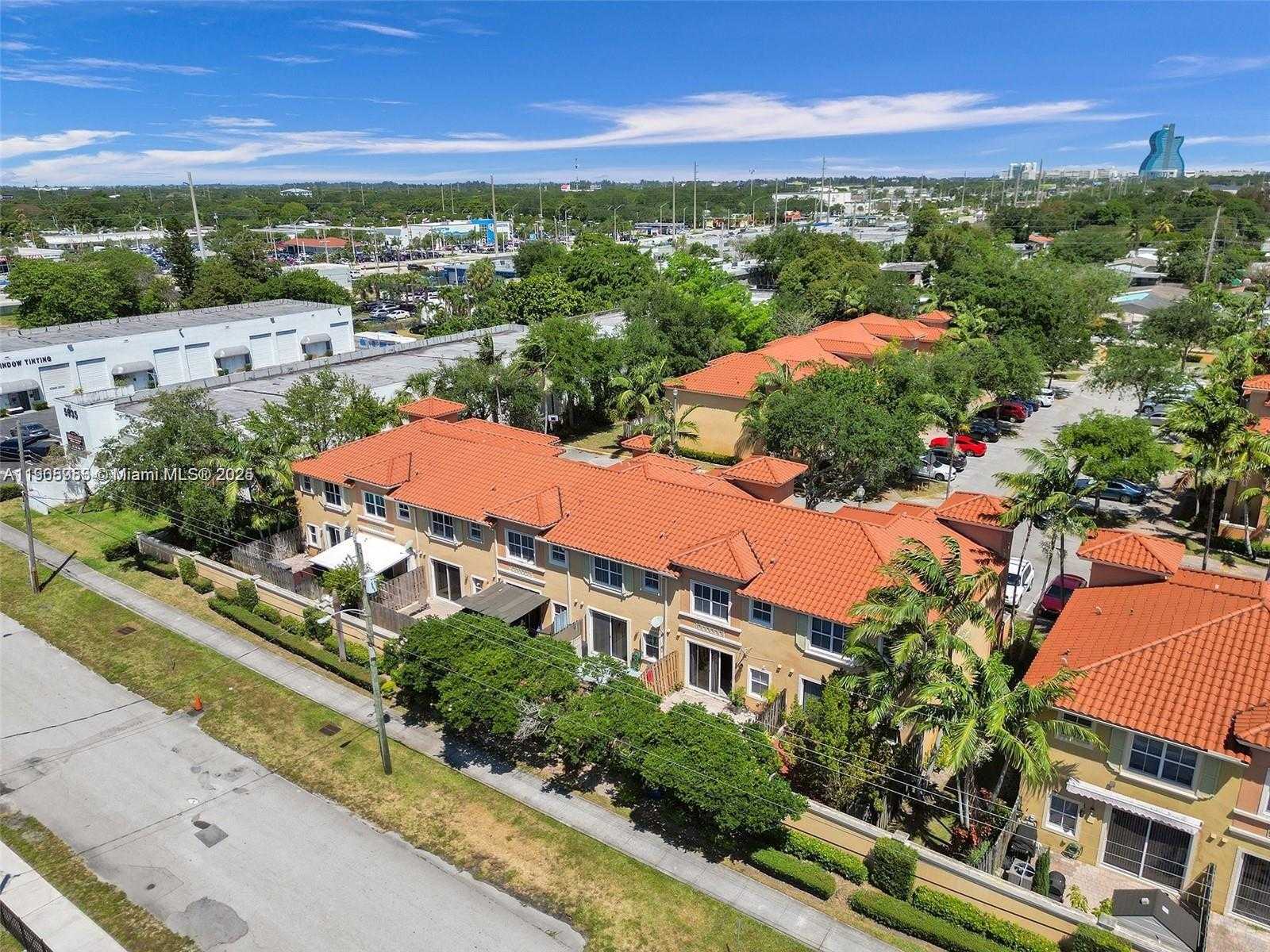 Small Image of 5922 SIENA LN, Hollywood Number 39