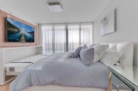 Small Image of 6620 INDIAN CREEK DR #508, Miami Beach Number 8