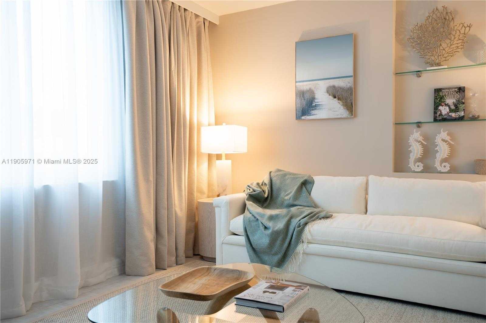 Small Image of 2301 COLLINS AVE #836, Miami Beach Number 3