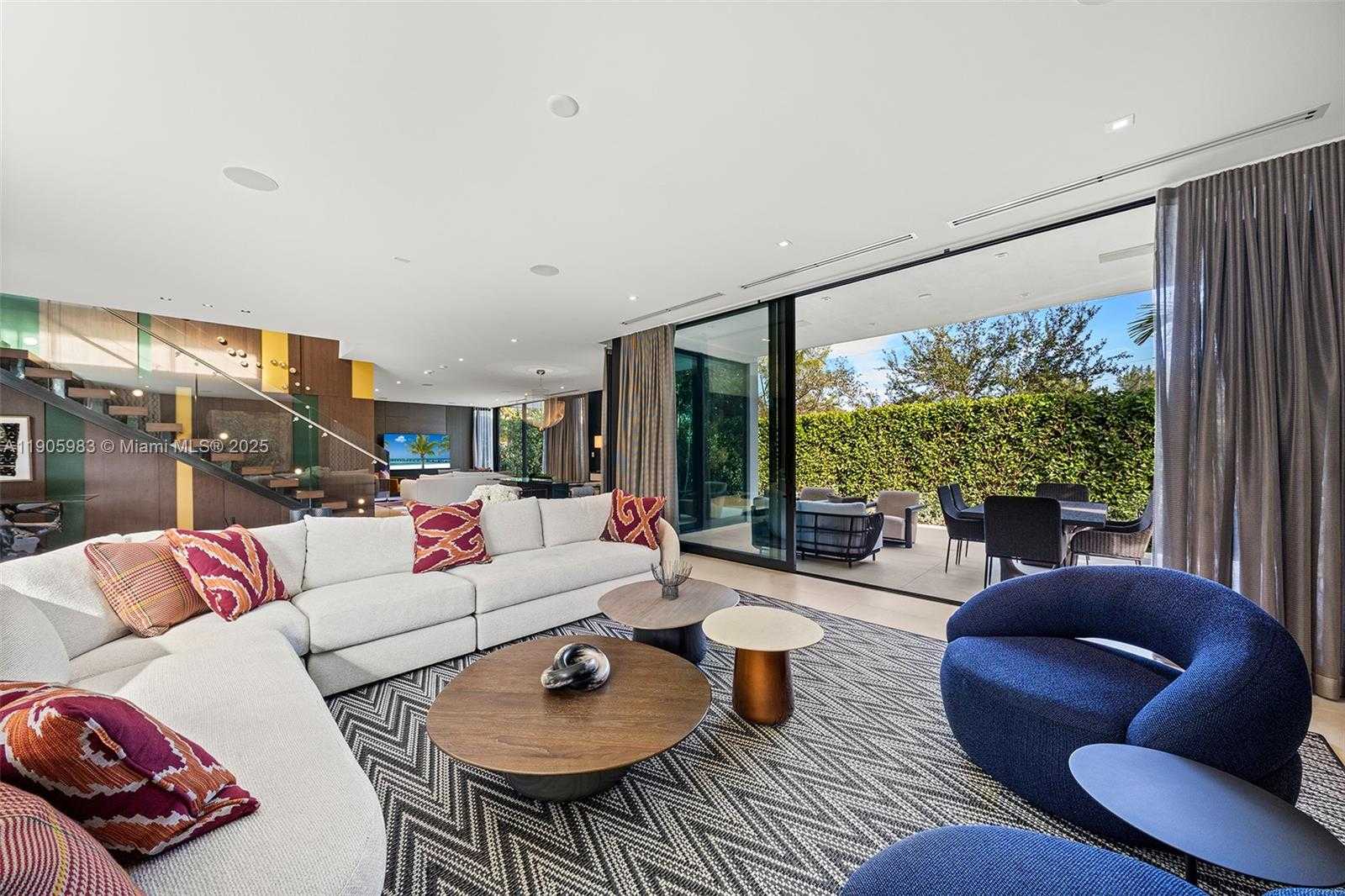 Small Image of Miami Beach Number 14