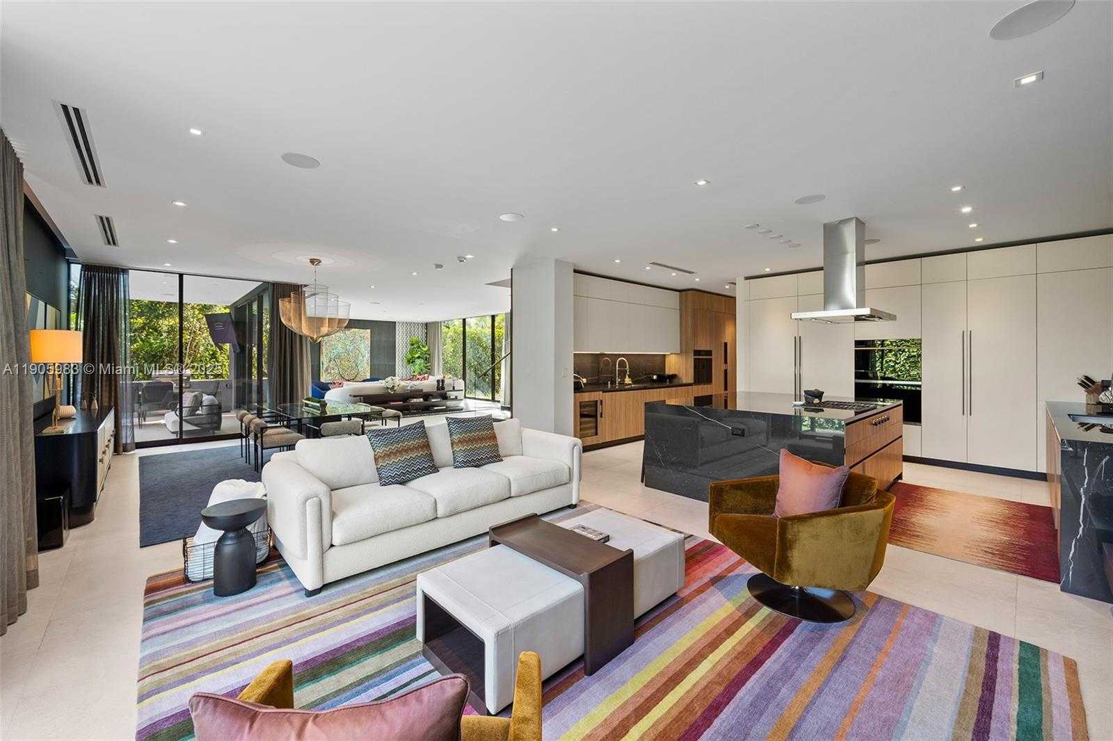 Small Image of Miami Beach Number 15