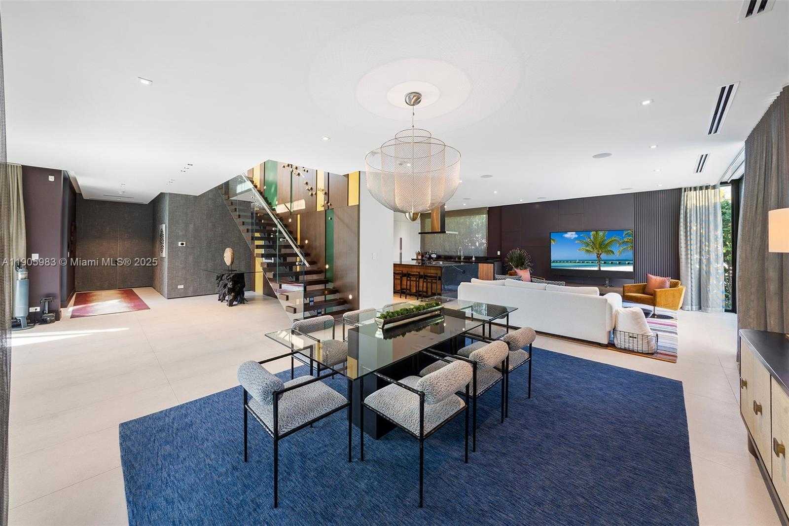 Small Image of Miami Beach Number 22