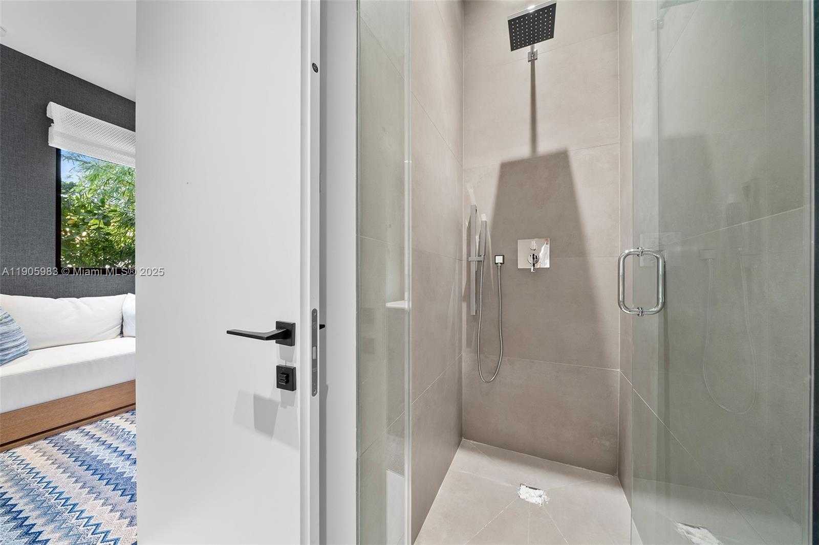 Small Image of Miami Beach Number 28