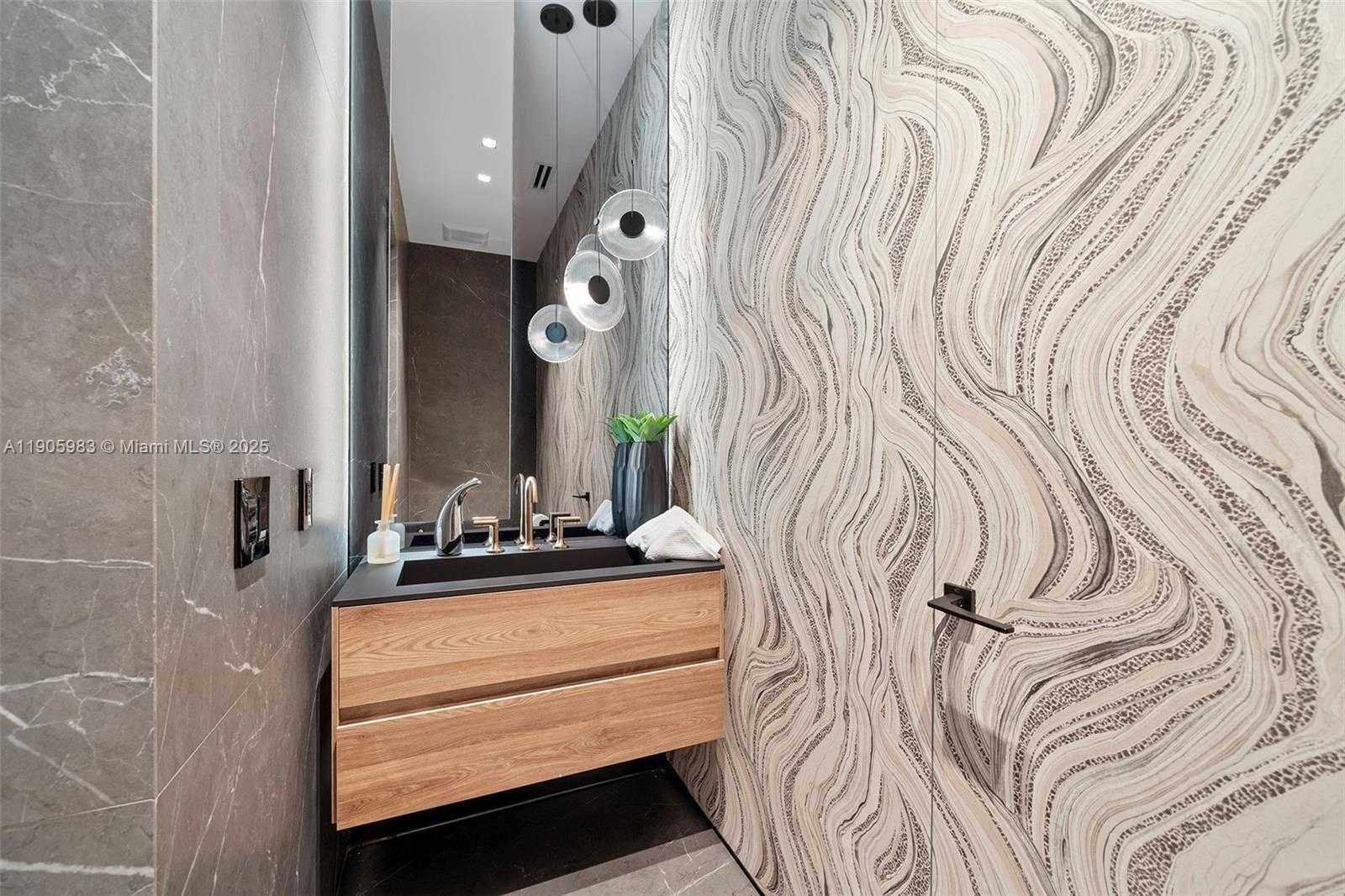 Small Image of Miami Beach Number 29