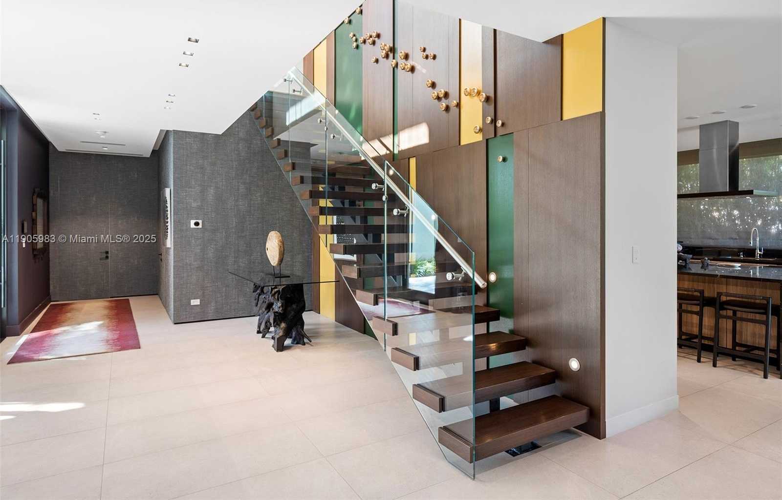 Small Image of Miami Beach Number 40