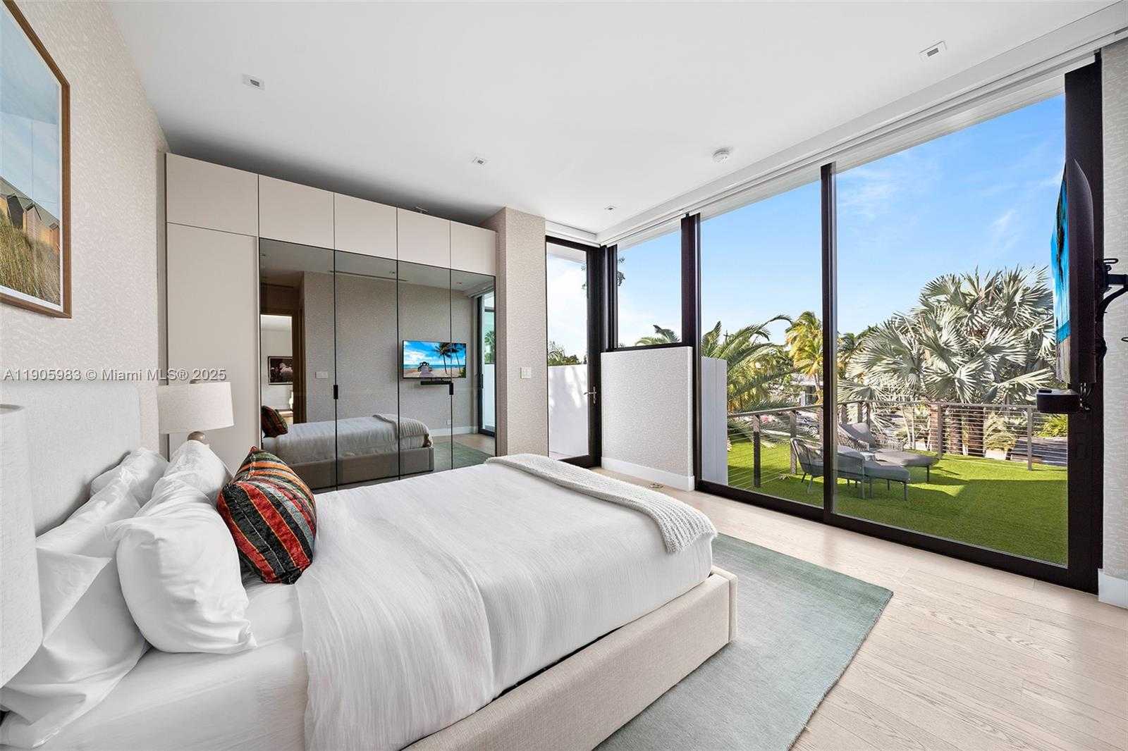 Small Image of Miami Beach Number 5