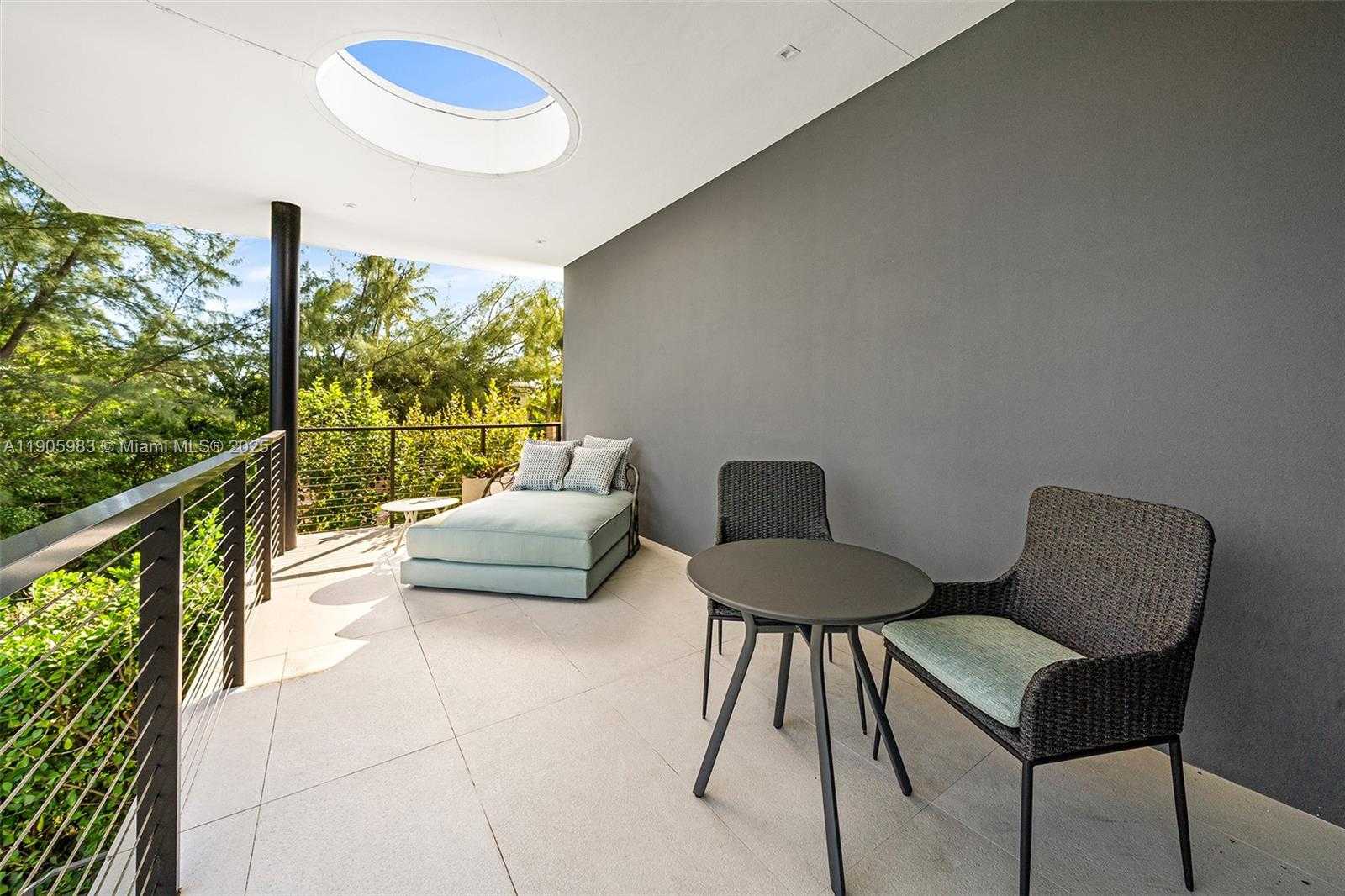 Small Image of Miami Beach Number 53