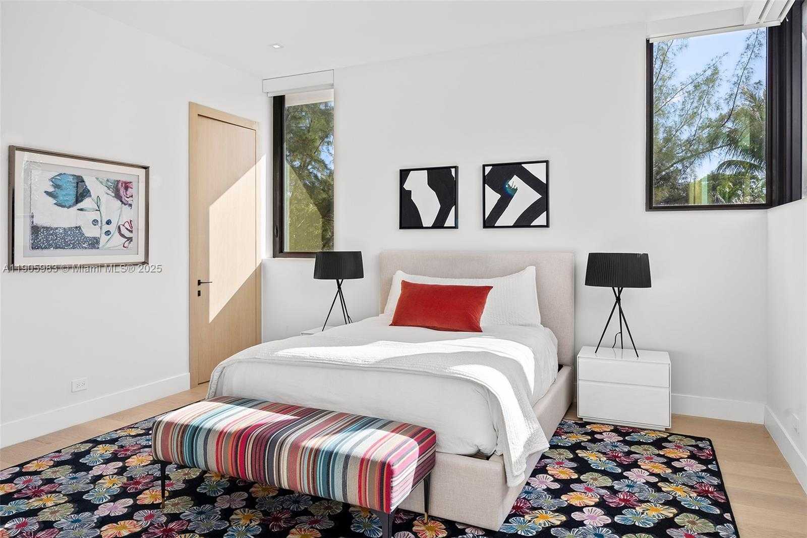 Small Image of Miami Beach Number 58