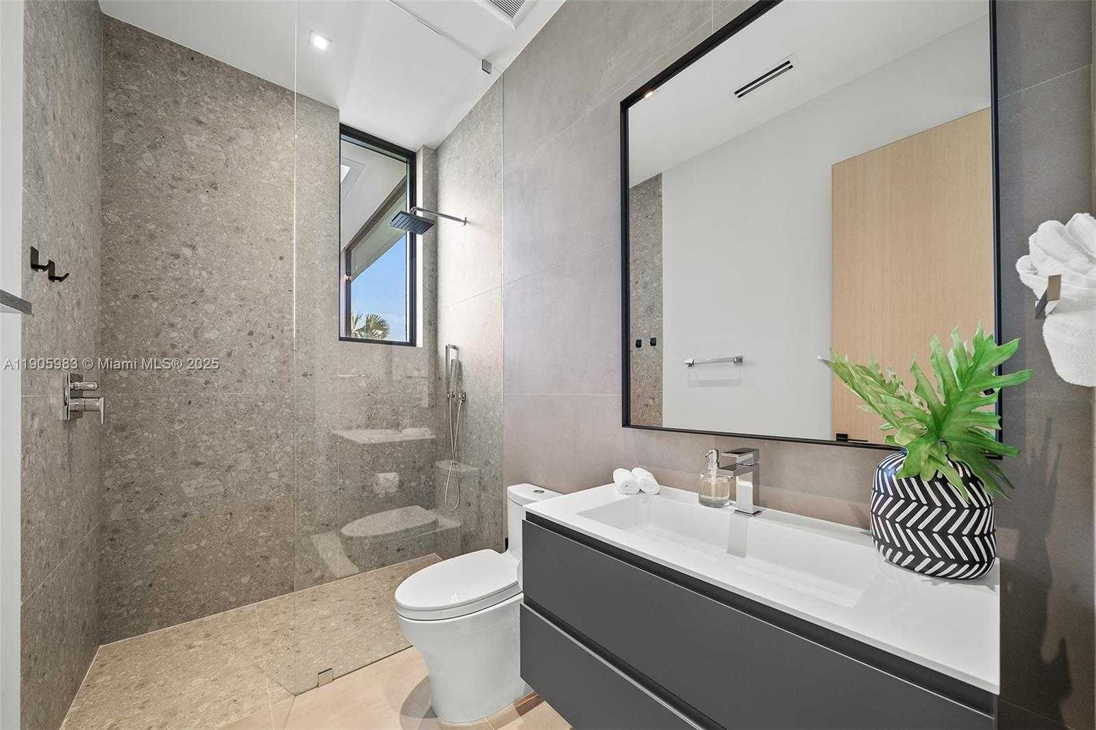 Small Image of Miami Beach Number 62