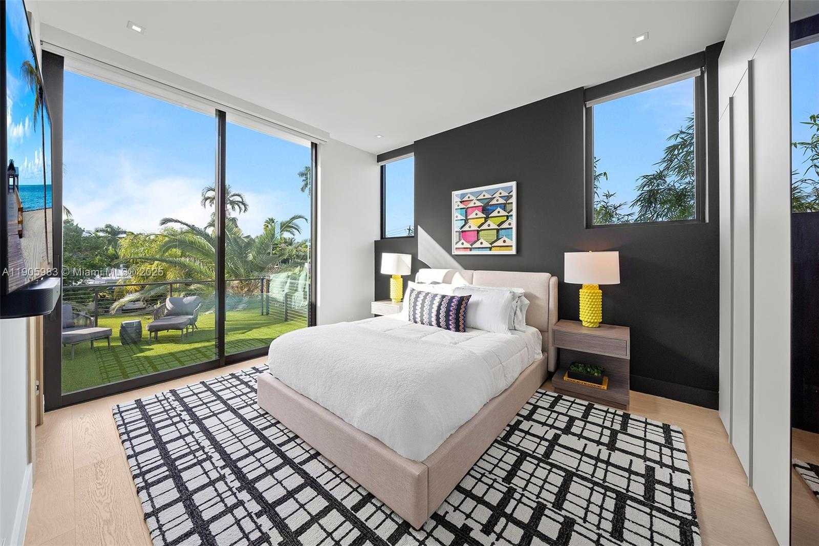 Small Image of Miami Beach Number 69