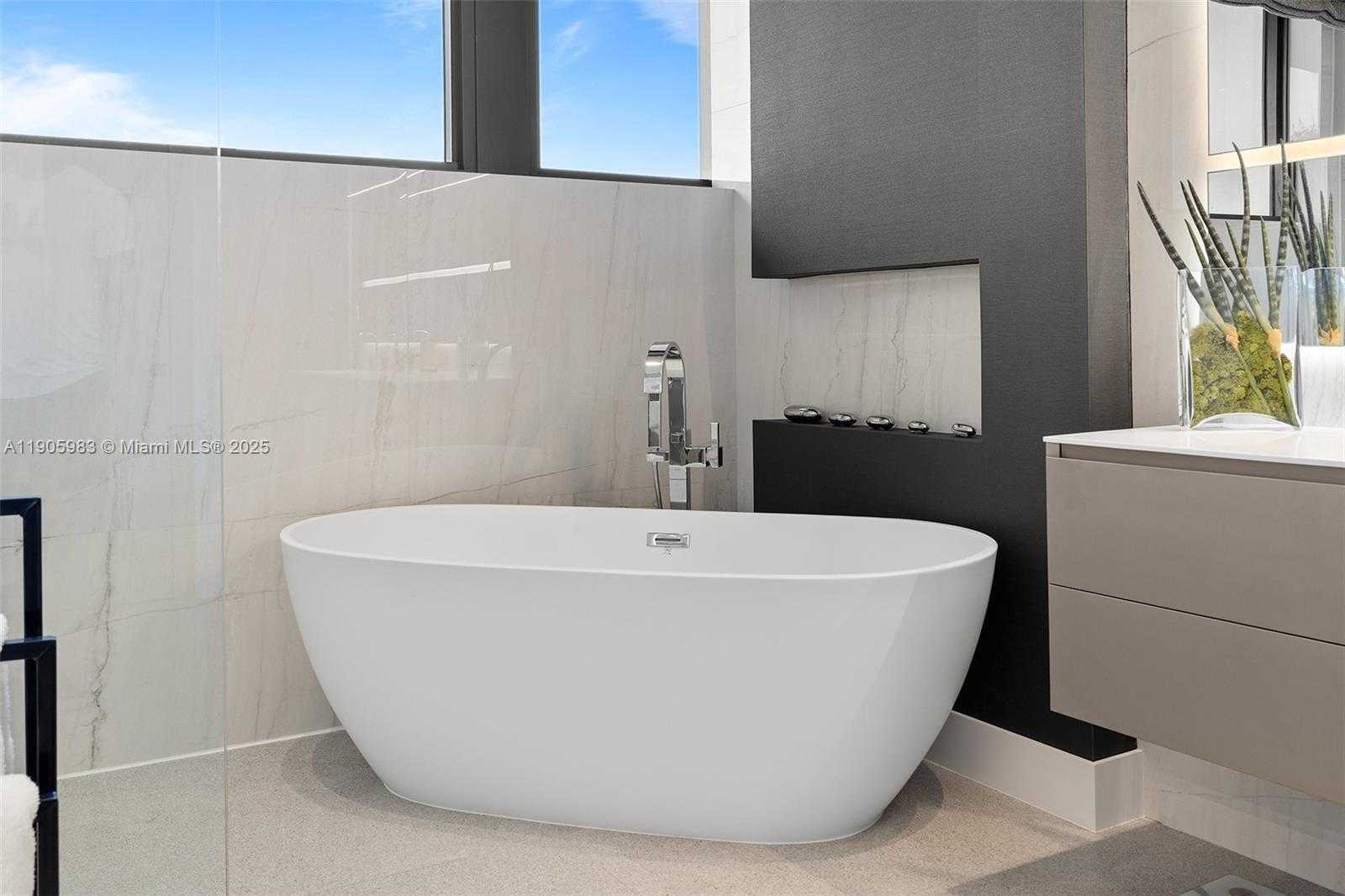 Small Image of Miami Beach Number 76