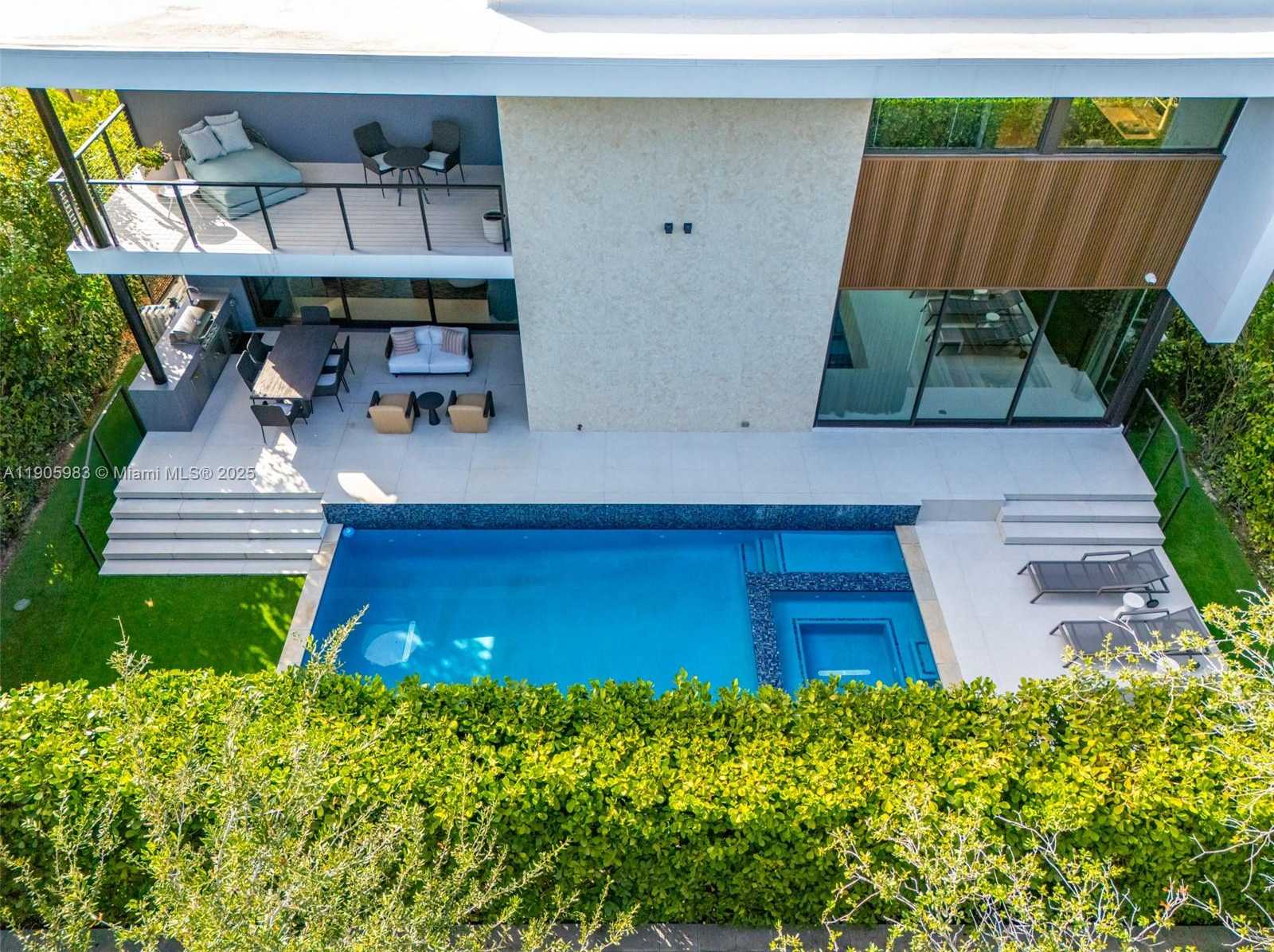 Small Image of Miami Beach Number 83