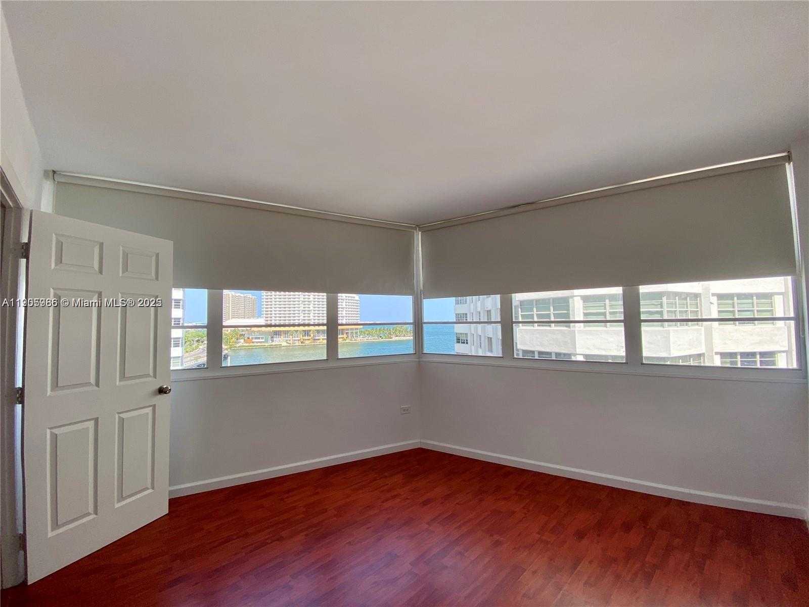 Small Image of 825 BRICKELL BAY DR #742, Miami Number 8