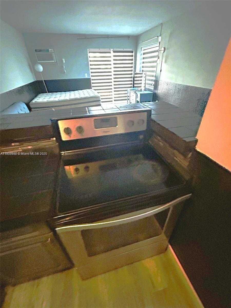 Small Image of 1441 LINCOLN RD #217, Miami Beach Number 14