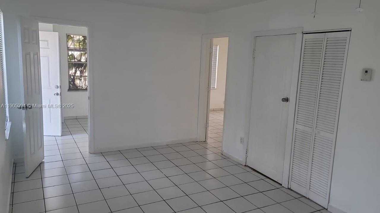 Small Image of 2980 NORTH WEST 28TH ST, Miami Number 14