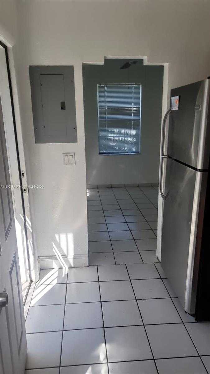 Small Image of 2980 NORTH WEST 28TH ST, Miami Number 16