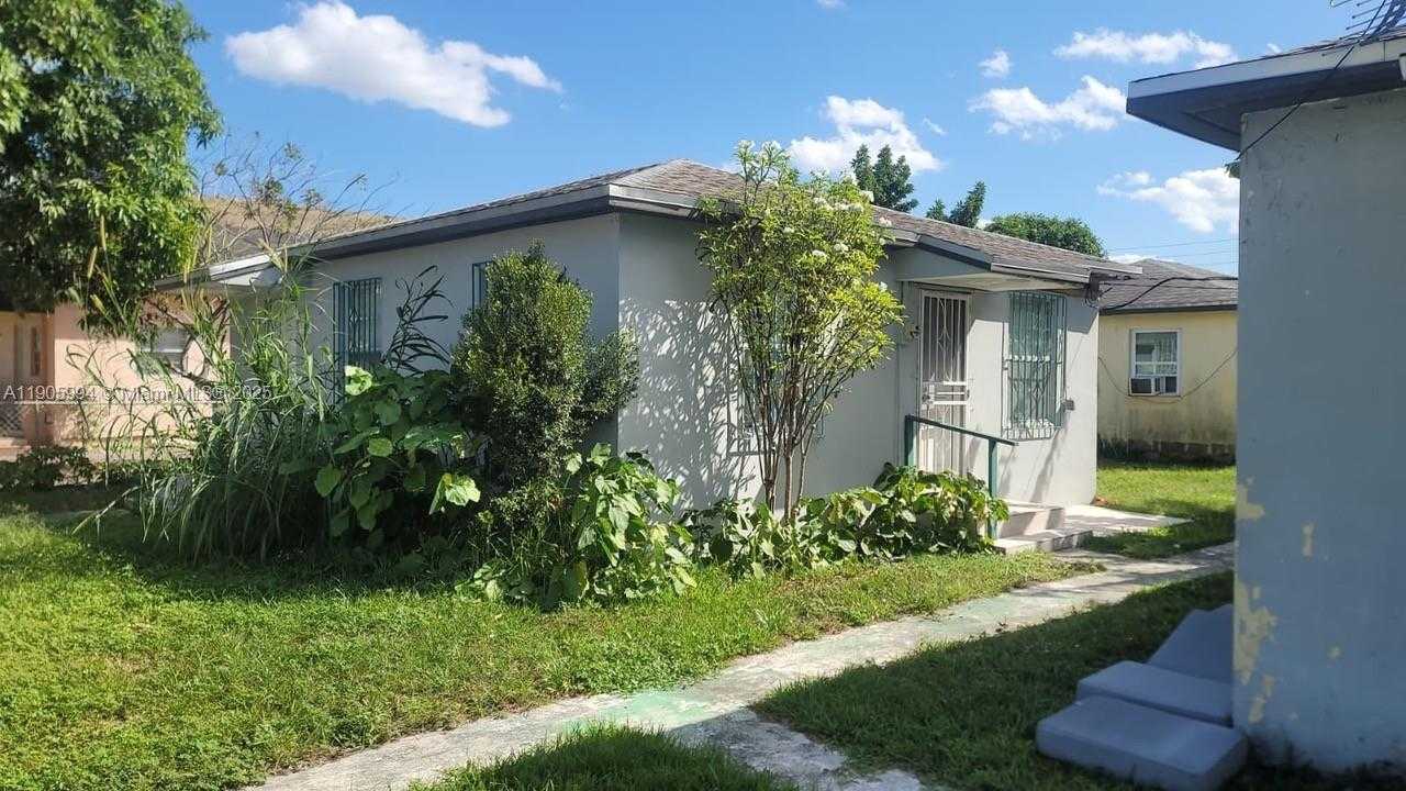 Small Image of 2980 NORTH WEST 28TH ST, Miami Number 2