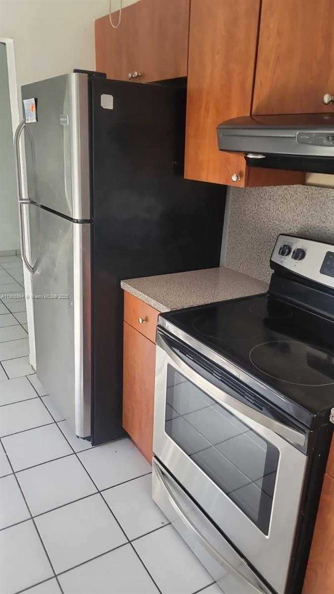 Small Image of 2980 NORTH WEST 28TH ST, Miami Number 23