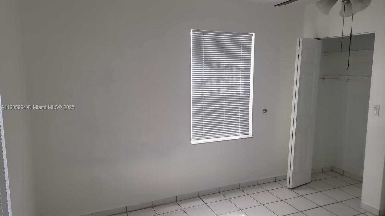 Small Image of 2980 NORTH WEST 28TH ST, Miami Number 3