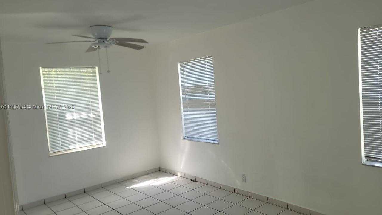 Small Image of 2980 NORTH WEST 28TH ST, Miami Number 34