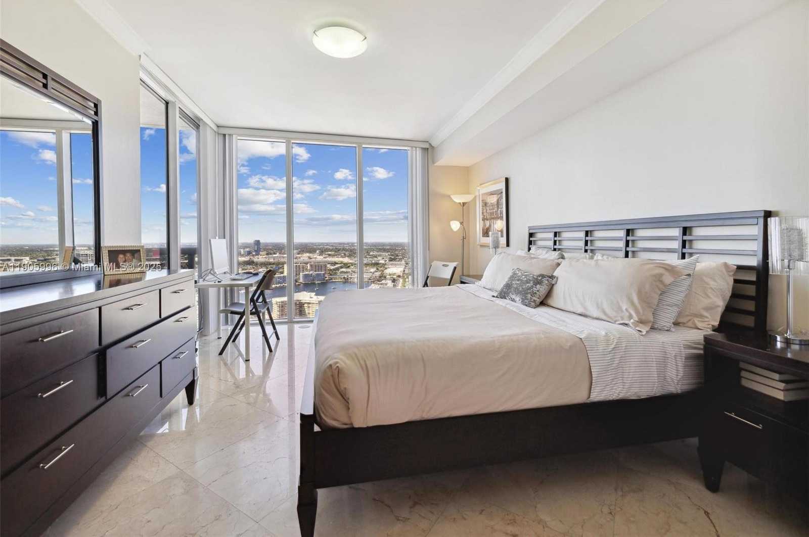 Small Image of 1800 SOUTH OCEAN DR #4007, Hallandale Beach Number 10