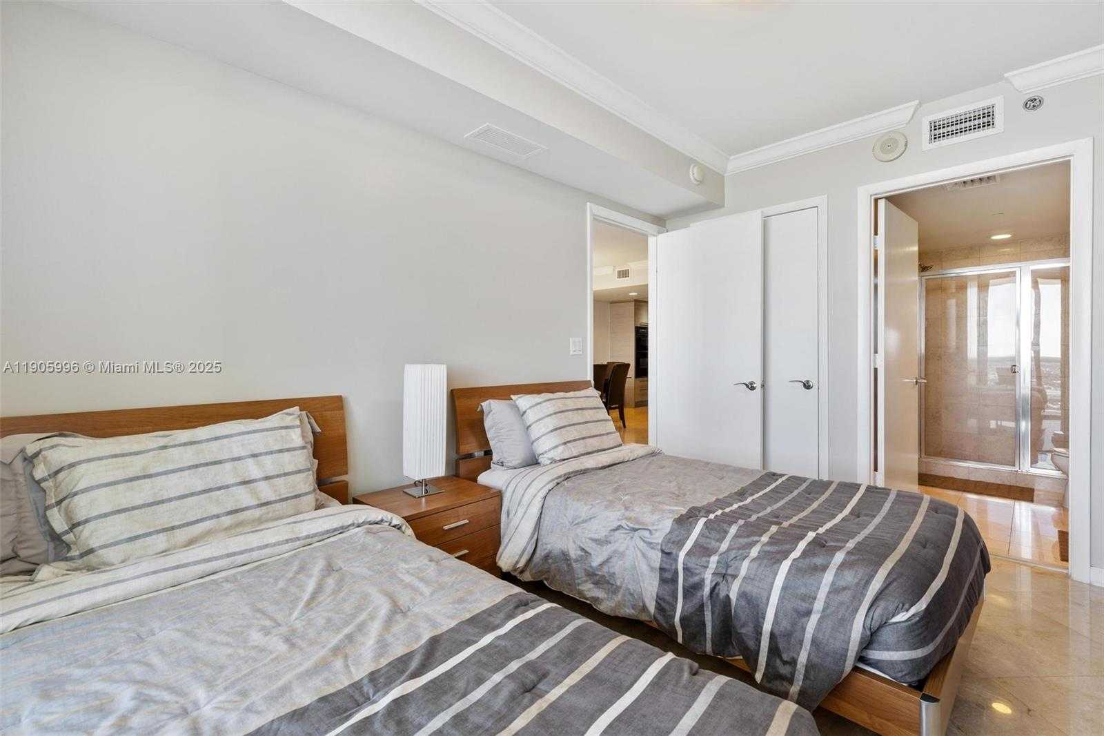 Small Image of 1800 SOUTH OCEAN DR #4007, Hallandale Beach Number 17