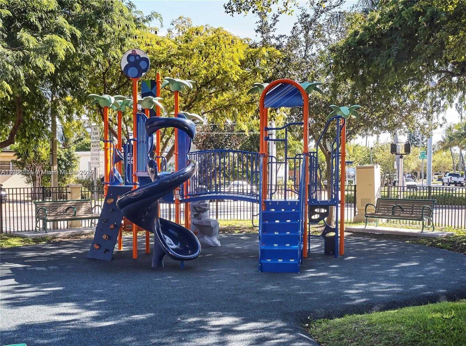 Small Image of 7975 CRESPI BLVD #1, Miami Beach Number 18