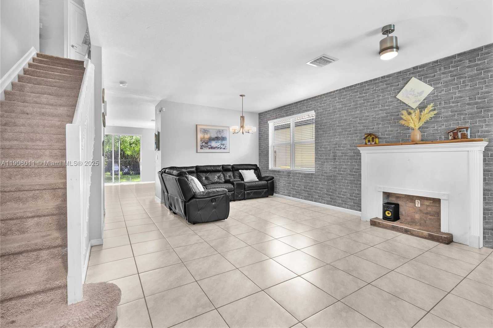 Small Image of 2190 SOUTH EAST 2ND ST, Homestead Number 5