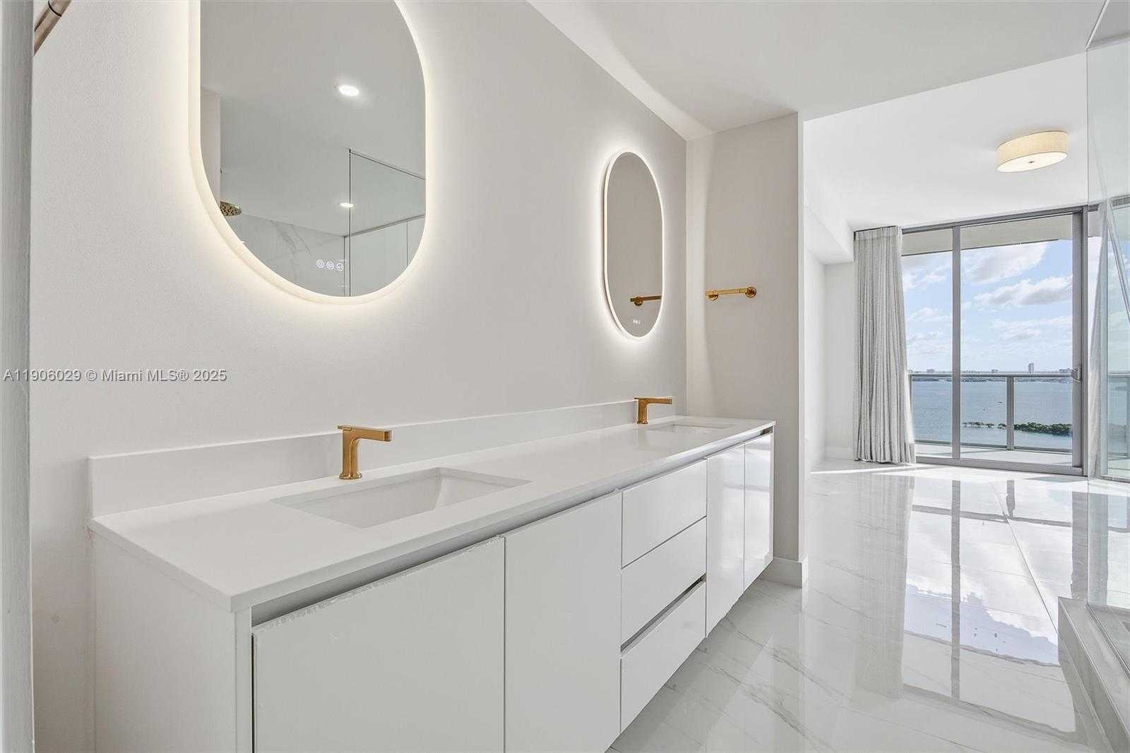 Small Image of 700 NORTH EAST 24 ST #2406, Miami Number 15