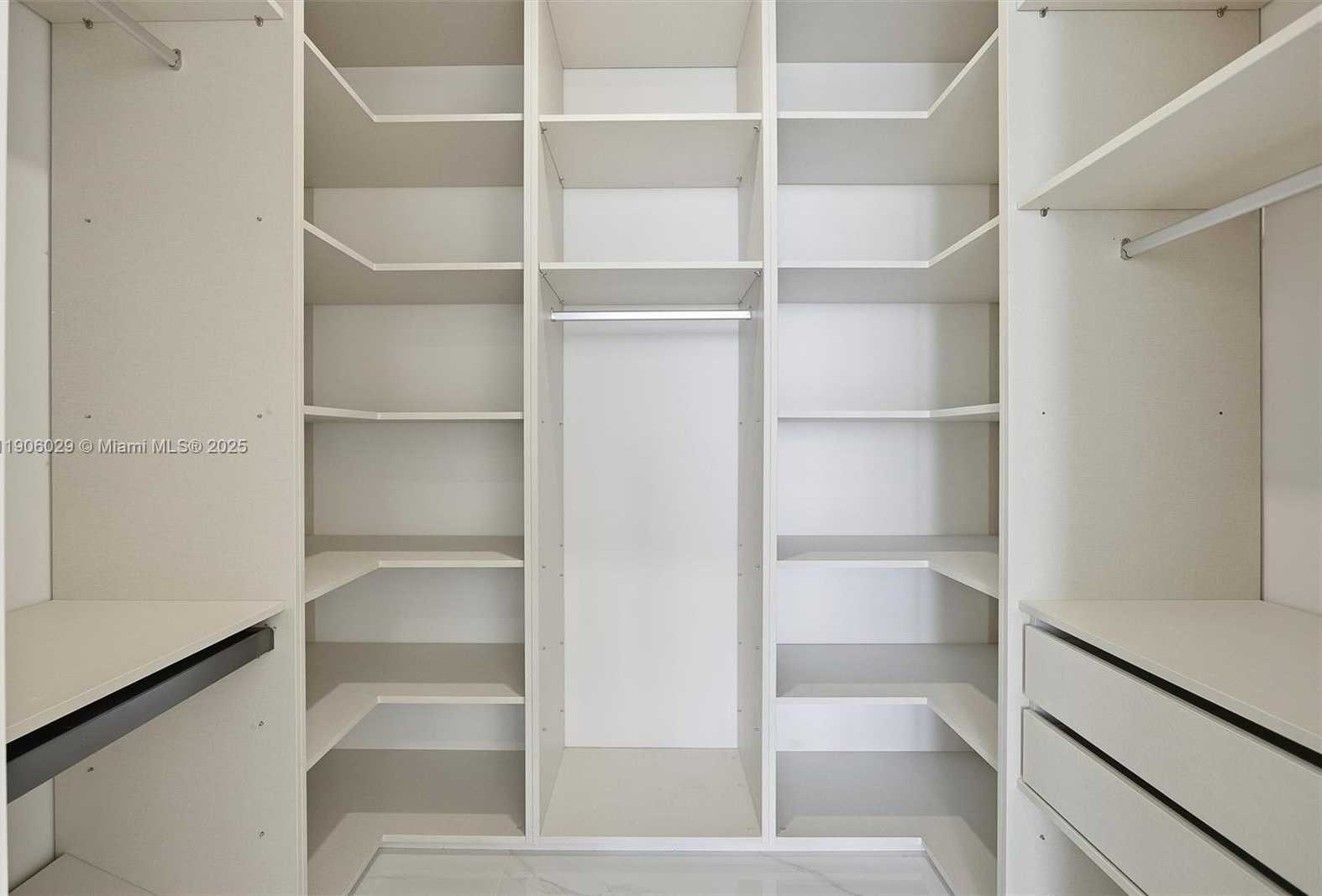 Small Image of 700 NORTH EAST 24 ST #2406, Miami Number 16