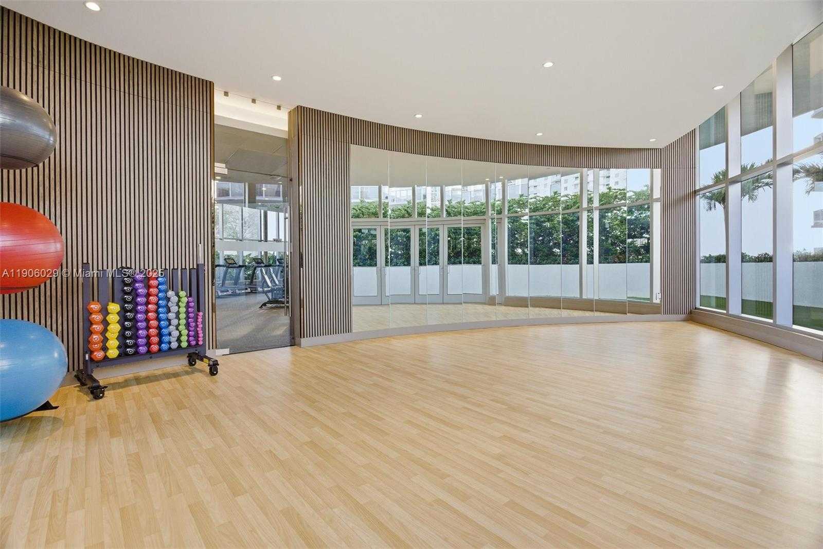 Small Image of 700 NORTH EAST 24 ST #2406, Miami Number 50