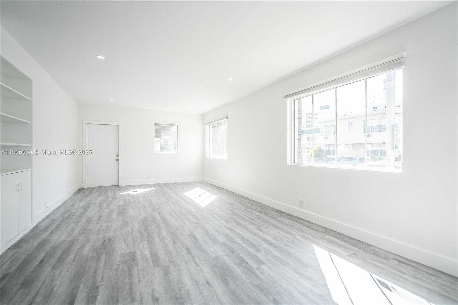 Small Image of 6871 ABBOTT AVE #1, Miami Beach Number 5