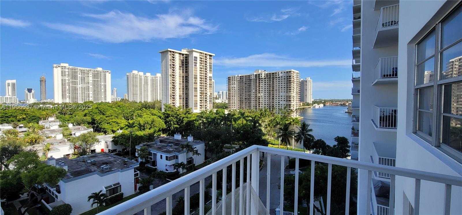 Small Image of 2851 NORTH EAST 183RD ST #805E, Aventura Number 12