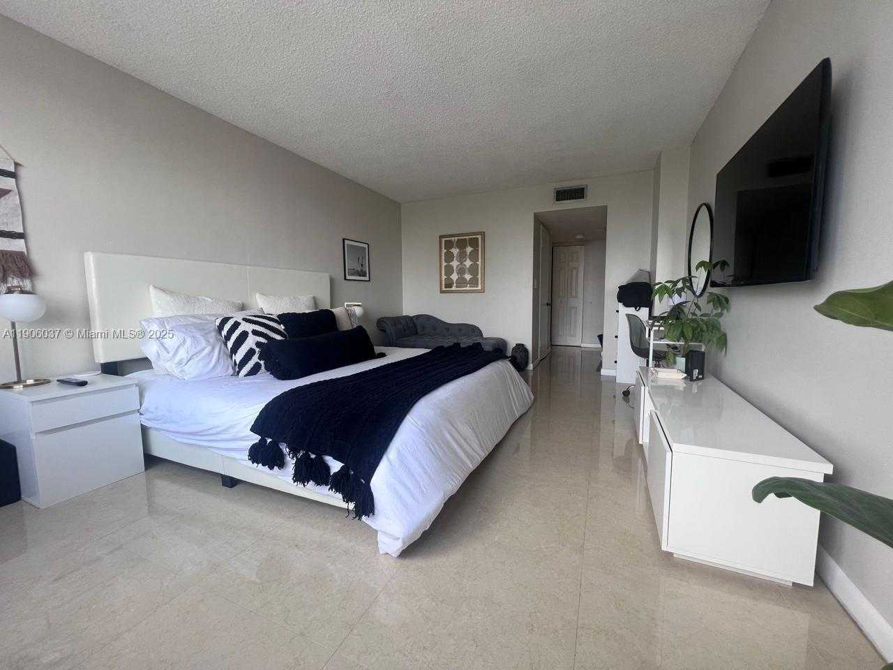 Small Image of 2851 NORTH EAST 183RD ST #805E, Aventura Number 15