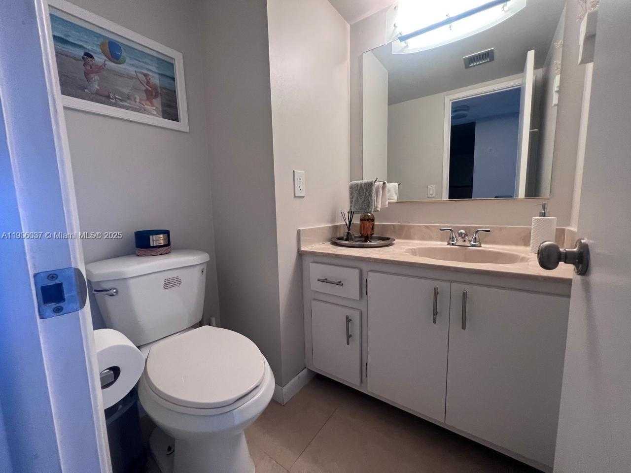 Small Image of 2851 NORTH EAST 183RD ST #805E, Aventura Number 3