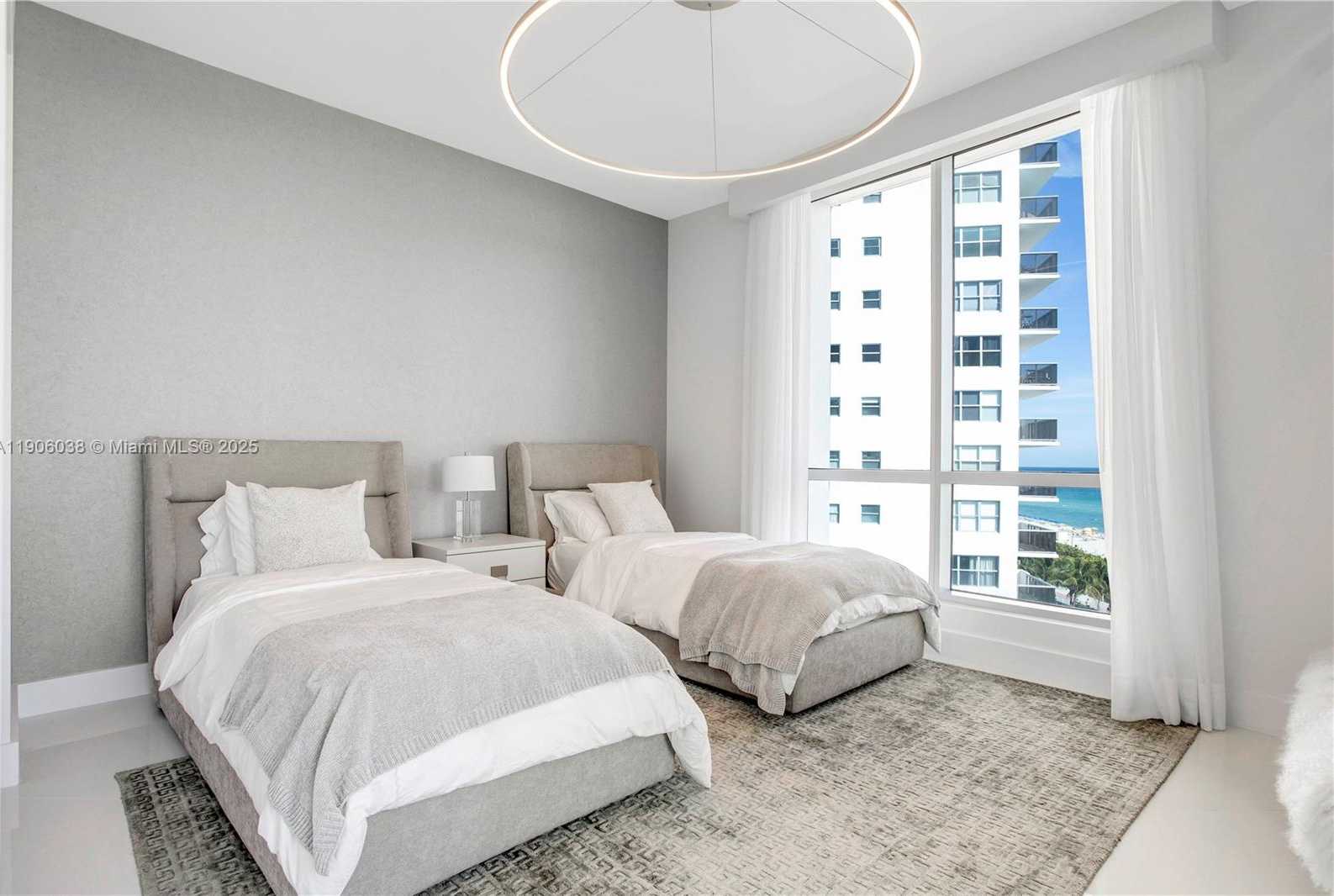 Small Image of 5959 COLLINS AVE #807, Miami Beach Number 26